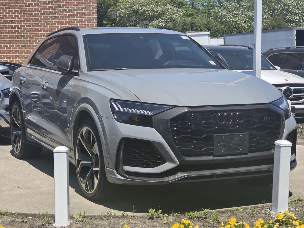 2024 Audi RS Q8 -'s photo
