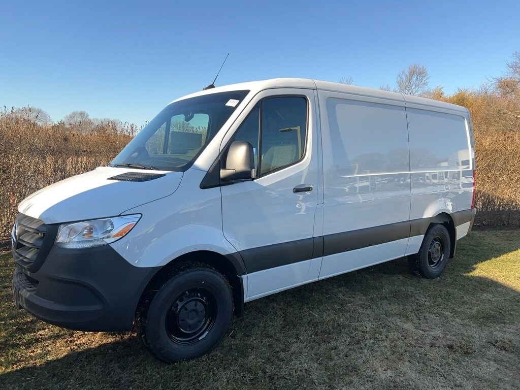 New 2025 Mercedes-Benz Sprinter 2500 Standard Roof 4-Cyl Diesel Van Cargo Van