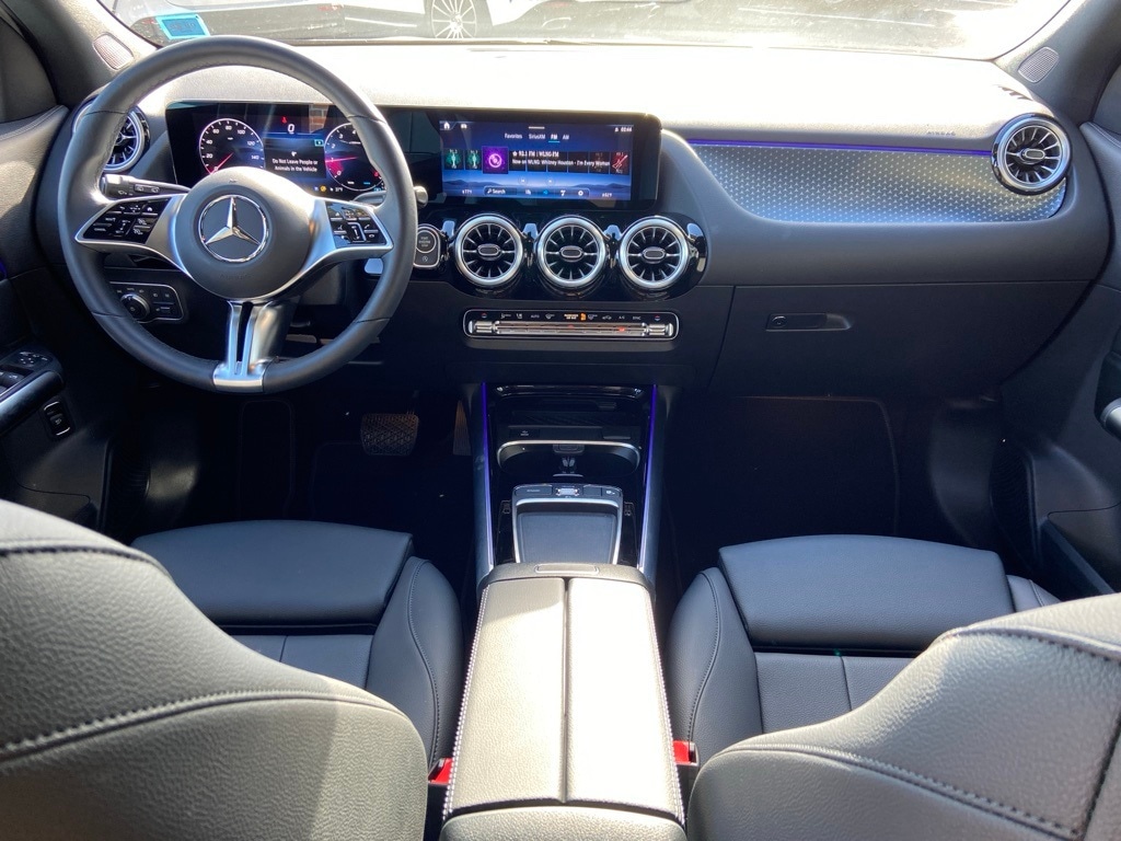 Certified 2025 Mercedes-Benz GLA GLA250 with VIN W1N4N4HB5SJ656118 for sale in Southampton, NY
