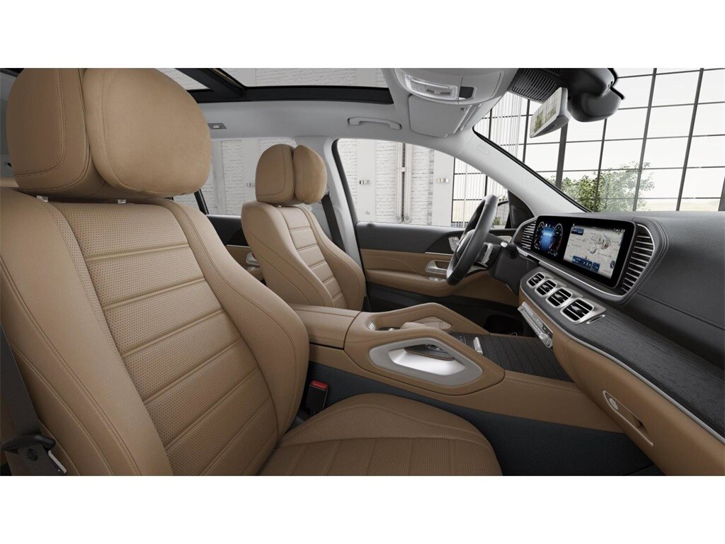 2026 Mercedes Benz GLS 450 4MATIC photo 4