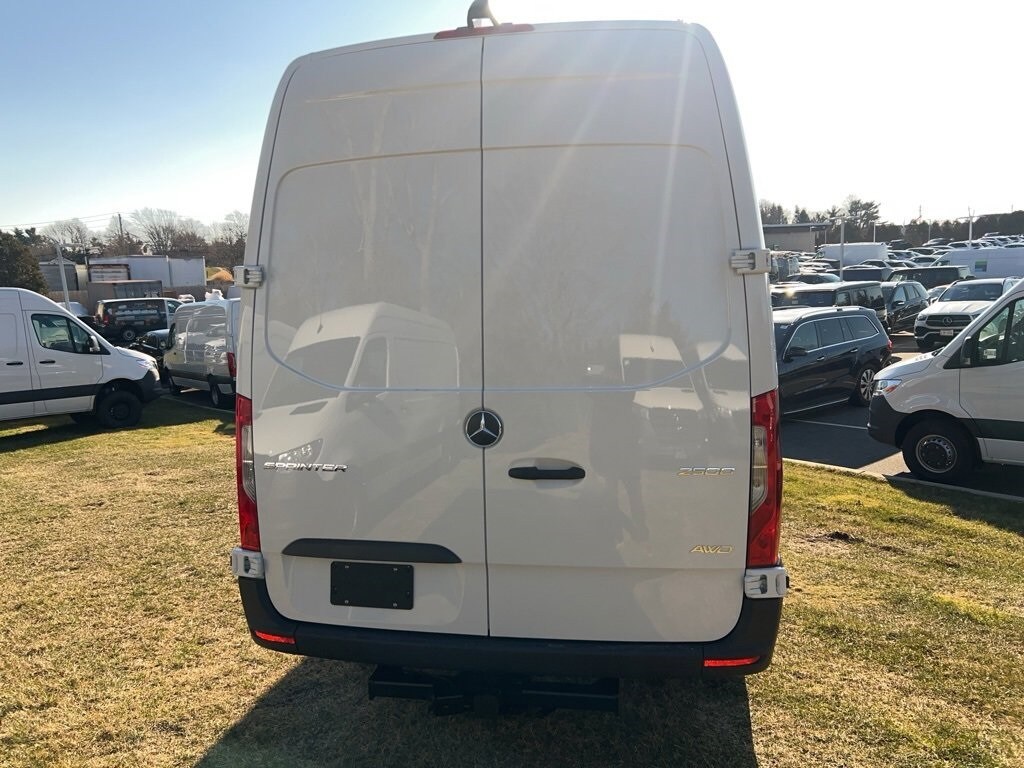 New 2025 Mercedes-Benz Sprinter 2500 High Roof 4-Cyl Diesel HO Van Cargo Van