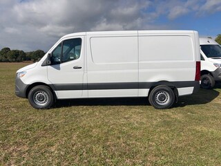 2025 Mercedes-Benz Sprinter 2500 Standard Roof 4-Cyl Diesel Van Cargo Van