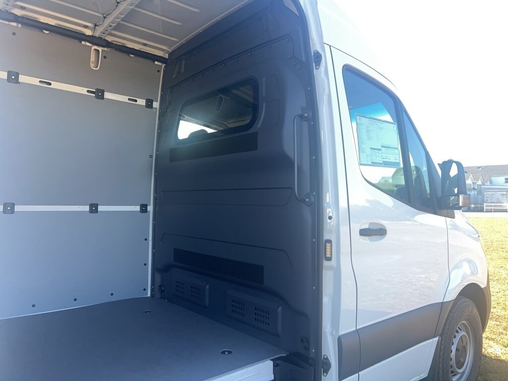 New 2025 Mercedes-Benz Sprinter 2500 Standard Roof 4-Cyl Diesel HO Van Cargo Van