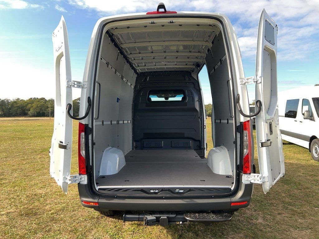 New 2025 Mercedes-Benz Sprinter 2500 Standard Roof 4-Cyl Diesel HO Van Cargo Van
