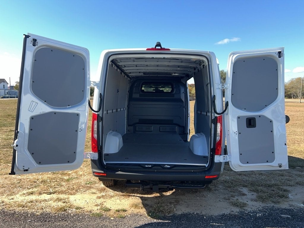 New 2025 Mercedes-Benz Sprinter 2500 Standard Roof 4-Cyl Diesel Van Cargo Van