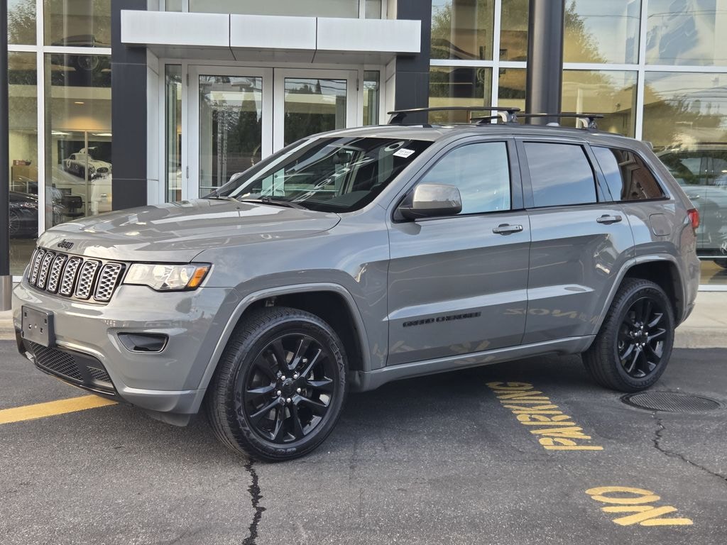 Used 2021 Jeep Grand Cherokee Laredo SUV