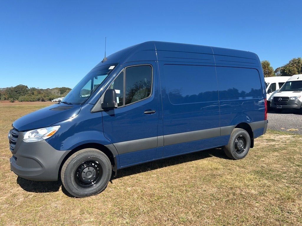 New 2025 Mercedes-Benz Sprinter 2500 Standard Roof 4-Cyl Diesel Van Cargo Van