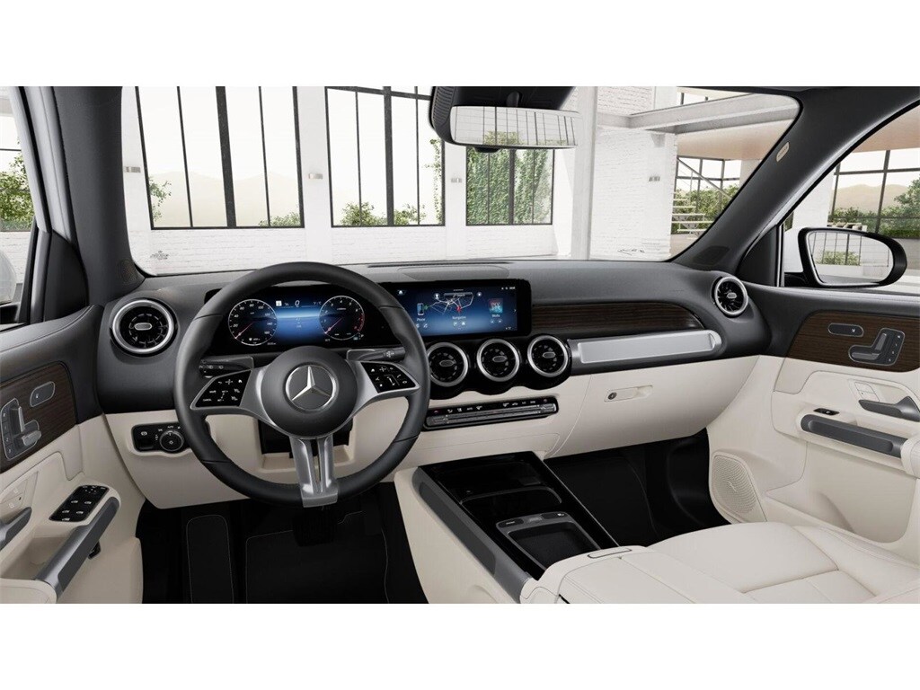 2026 Mercedes Benz GLB 250 4MATIC photo 3