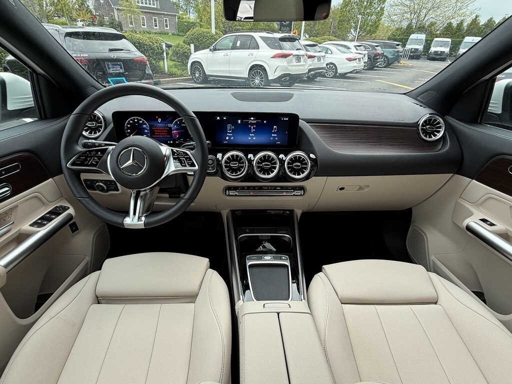 Used 2025 Mercedes-Benz GLA GLA250 with VIN W1N4N4HB4SJ666431 for sale in Southampton, NY
