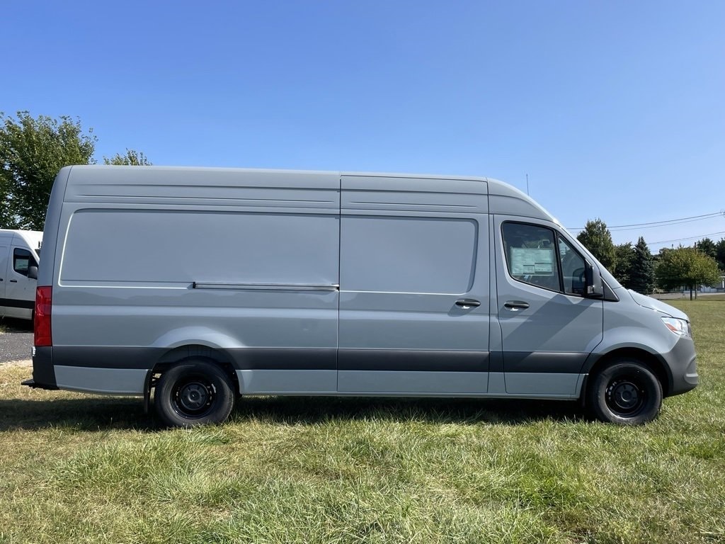 New 2025 Mercedes-Benz Sprinter 2500 High Roof 4-Cyl Diesel Van Cargo Van