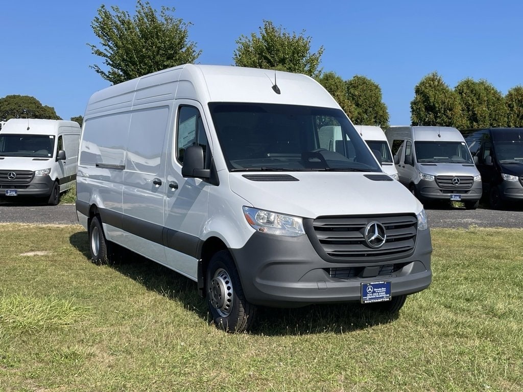 New 2025 Mercedes-Benz Sprinter 3500 High Roof 4-Cyl Diesel HO Van Cargo Van
