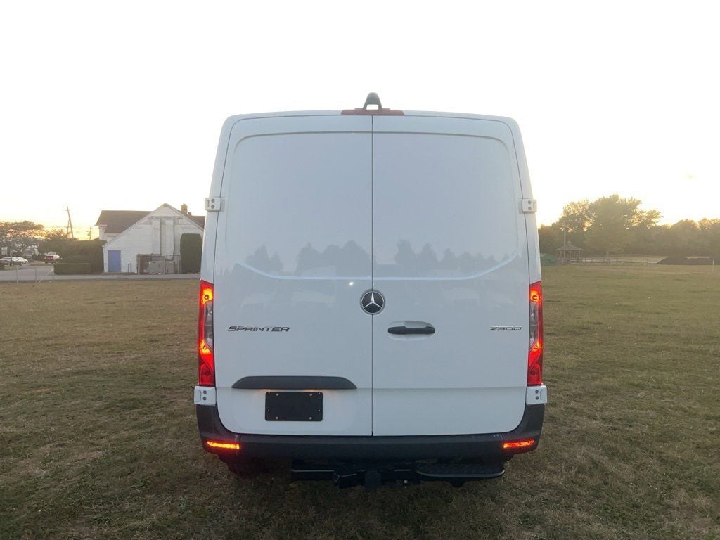 New 2025 Mercedes-Benz Sprinter 2500 Standard Roof 4-Cyl Diesel Van Cargo Van