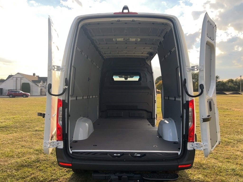 New 2025 Mercedes-Benz Sprinter 2500 Standard Roof 4-Cyl Diesel HO Van Cargo Van
