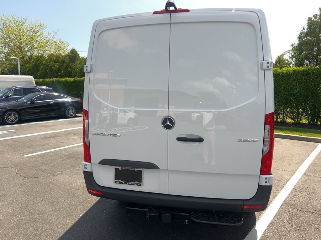 New 2025 Mercedes-Benz Sprinter 2500 Standard Roof 4-Cyl Diesel Van Cargo Van