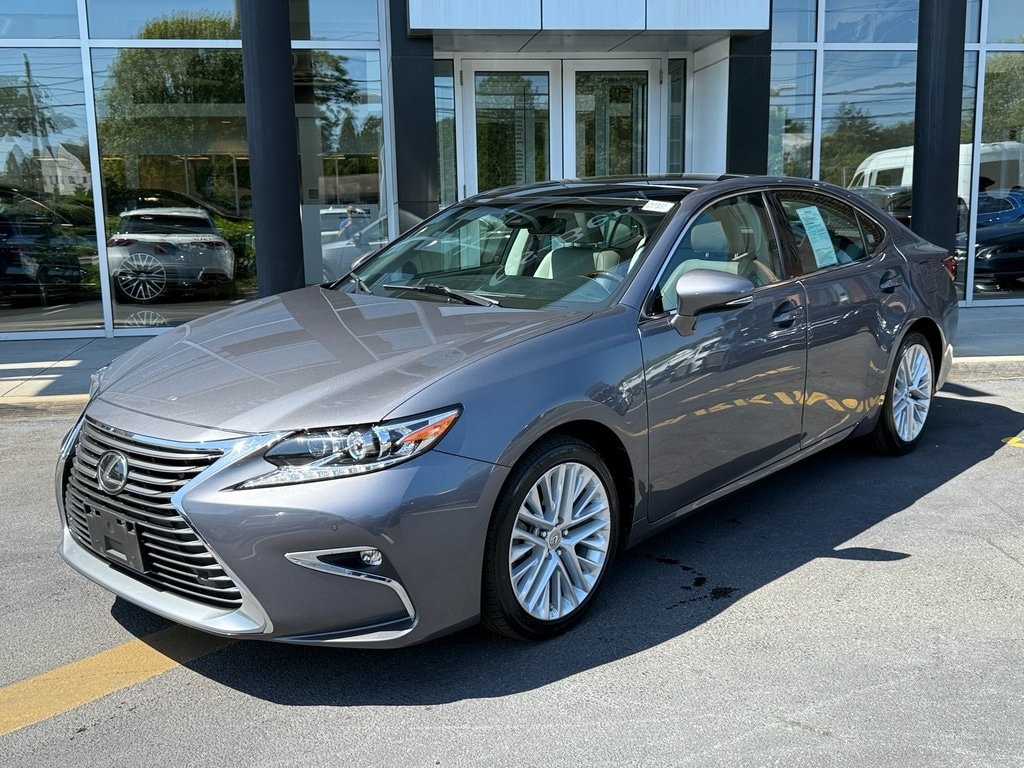 Used 2017 Lexus ES 350 with VIN 58ABK1GG1HU052743 for sale in Southampton, NY