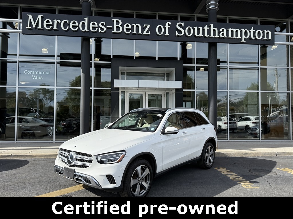2022 Mercedes-Benz GLC GLC300's photo