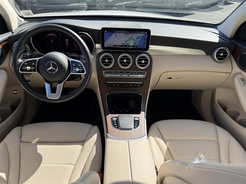 2022 Mercedes Benz GLC 300 4MATIC photo 2