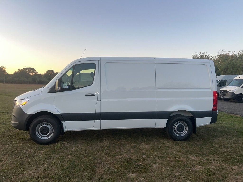 New 2025 Mercedes-Benz Sprinter 2500 Standard Roof 4-Cyl Diesel Van Cargo Van
