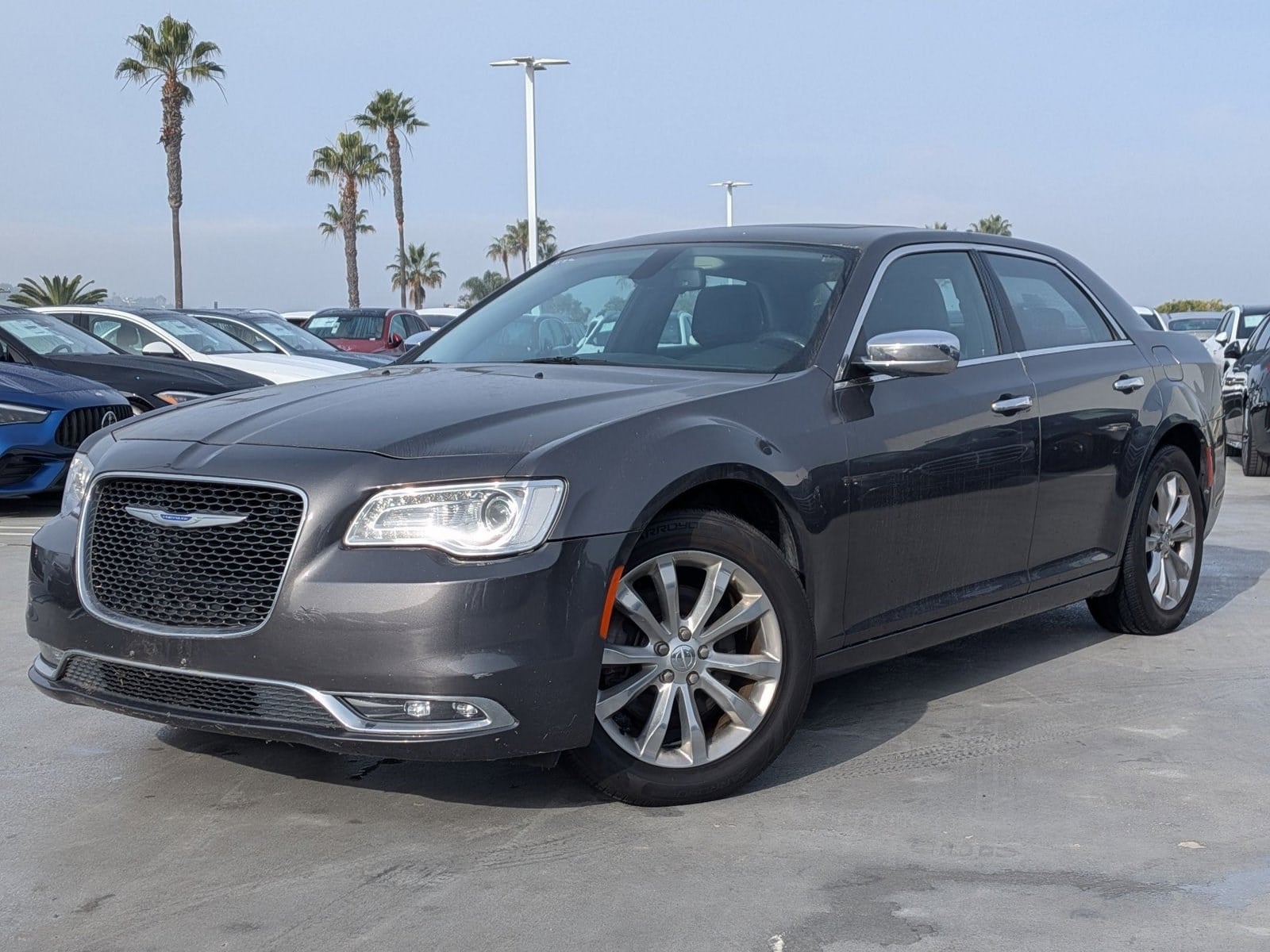 2020 Chrysler 300 Limited's photo