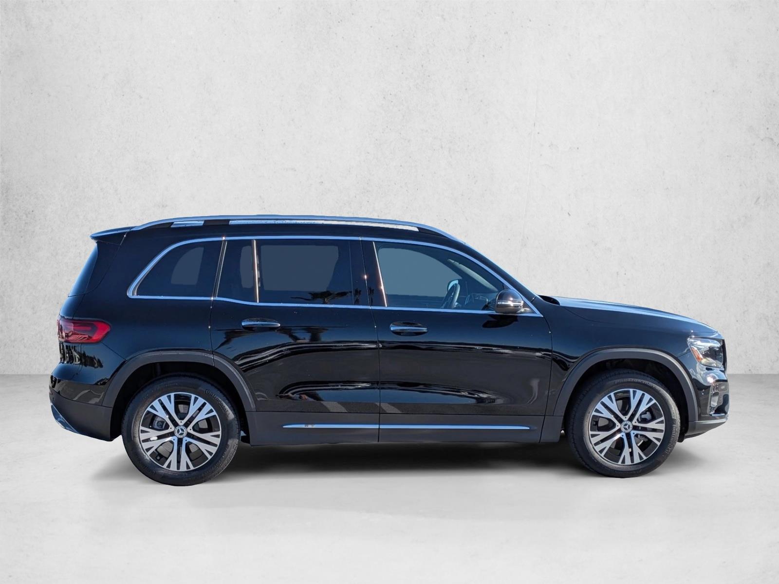 2025 Mercedes Benz GLB 250 photo 4
