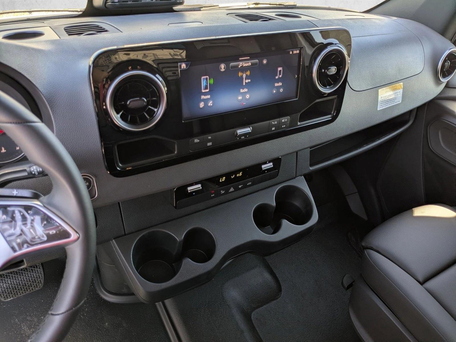 2025 Mercedes-Benz Sprinter Cargo Van Base - Photo 12