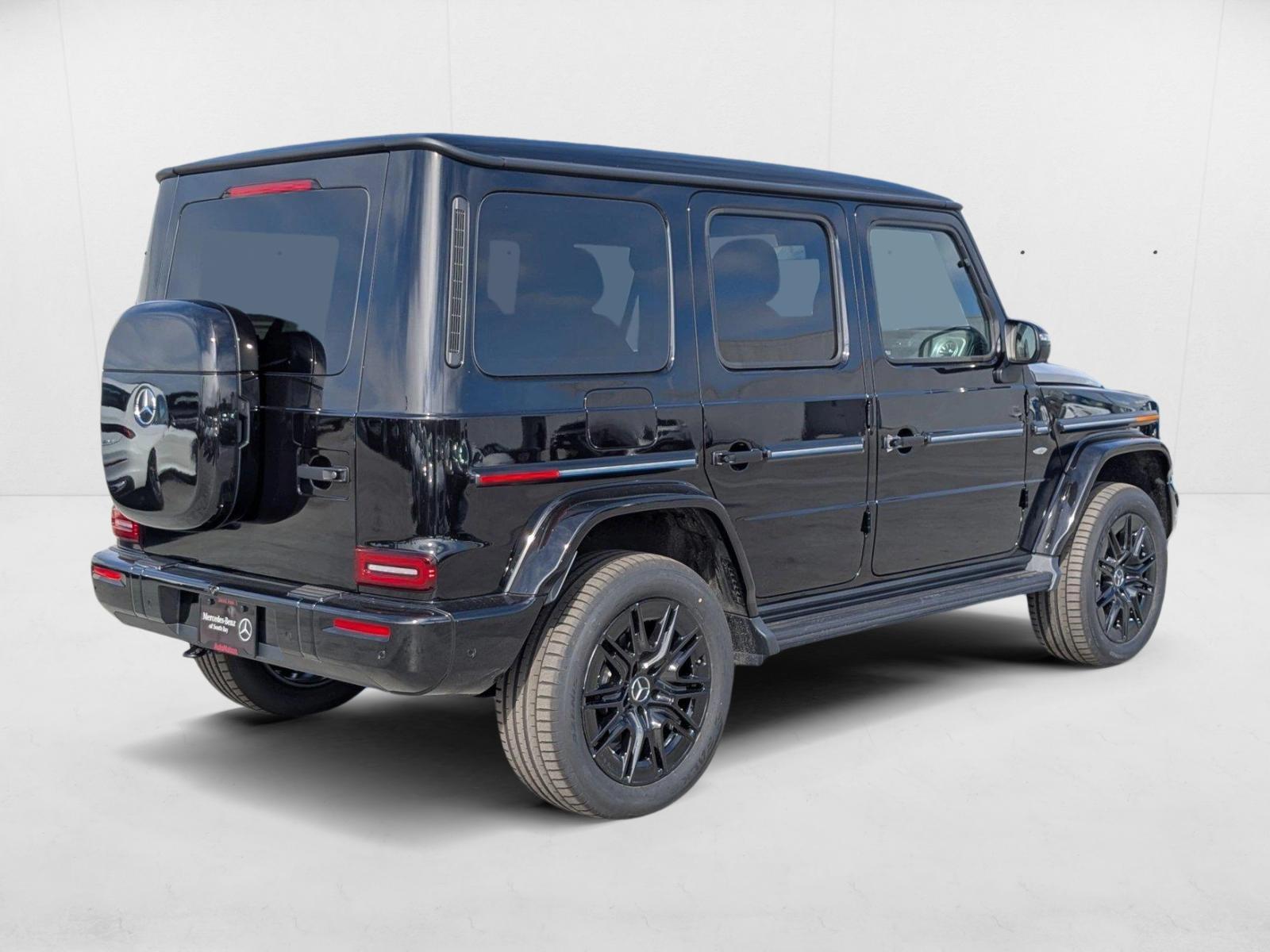 2025 Mercedes Benz G photo 2