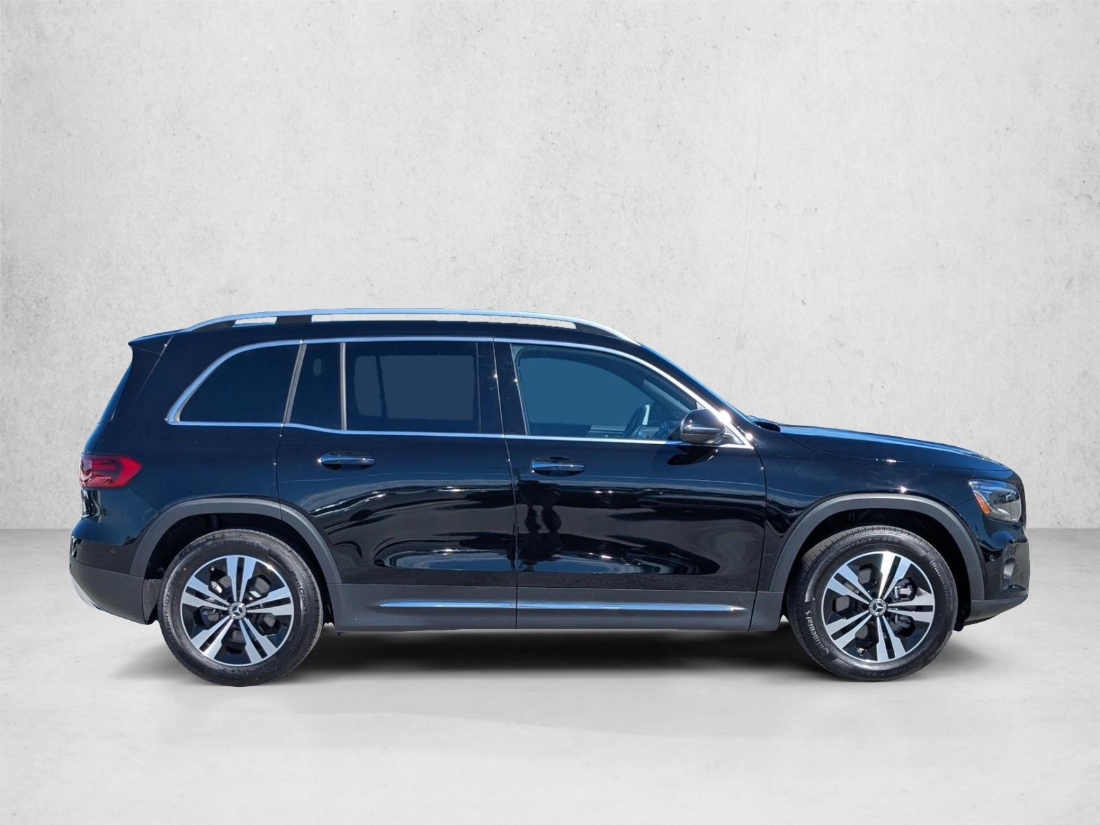 2025 Mercedes Benz GLB 250 4MATIC photo 4
