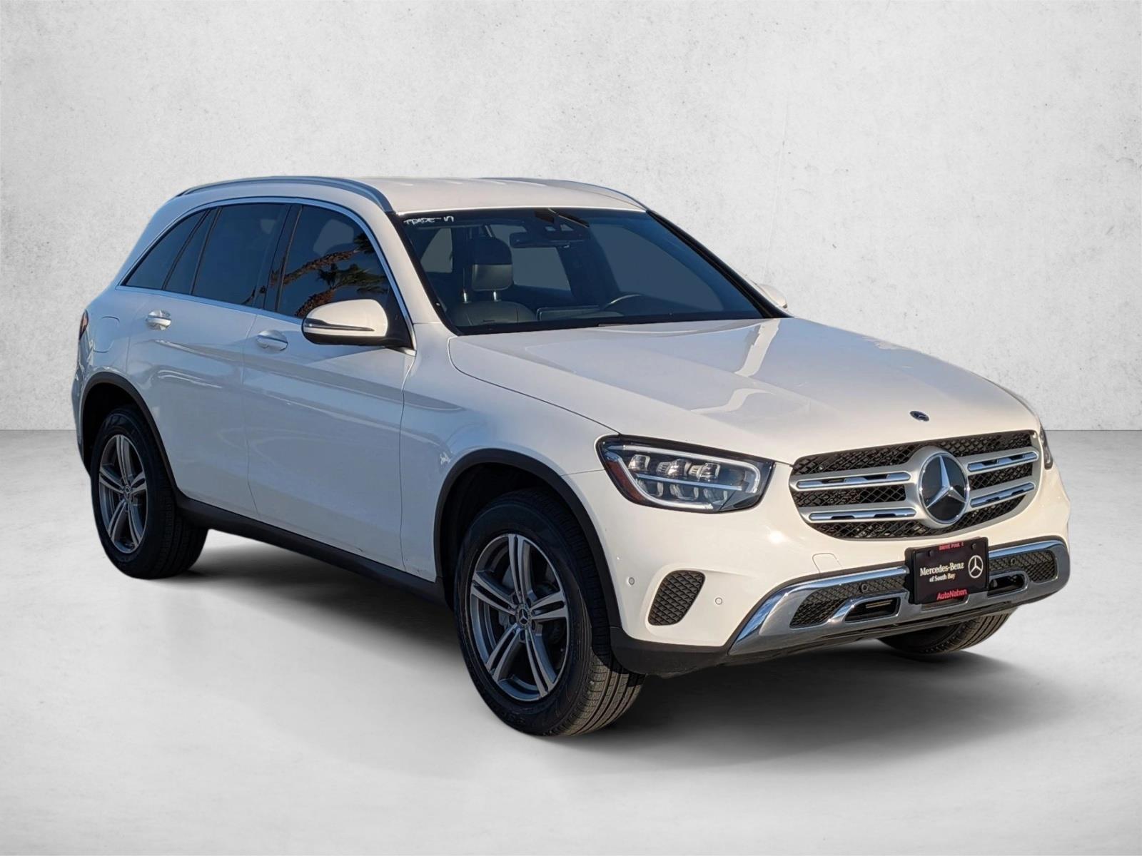 2022 Mercedes Benz GLC 300 photo 3
