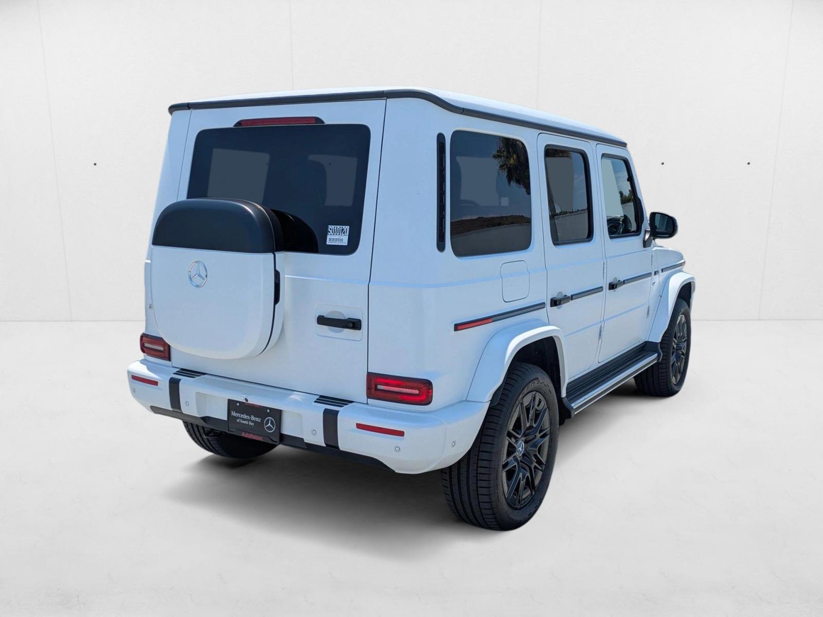 2025 Mercedes Benz G photo 2