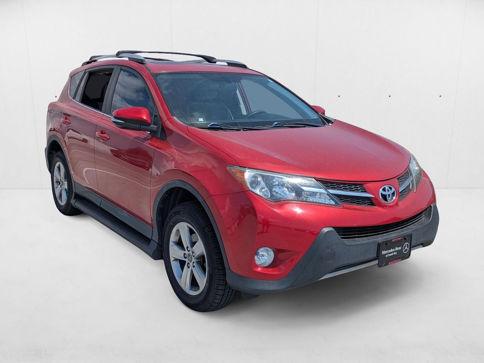 2015 Toyota RAV4 XLE photo 3