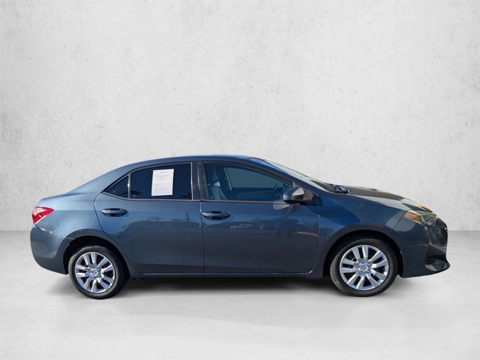 2019 Toyota Corolla LE photo 4