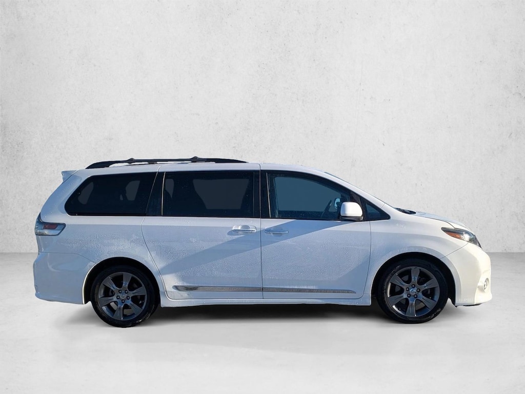 Used 2016 Toyota Sienna SE 8 Passenger Van