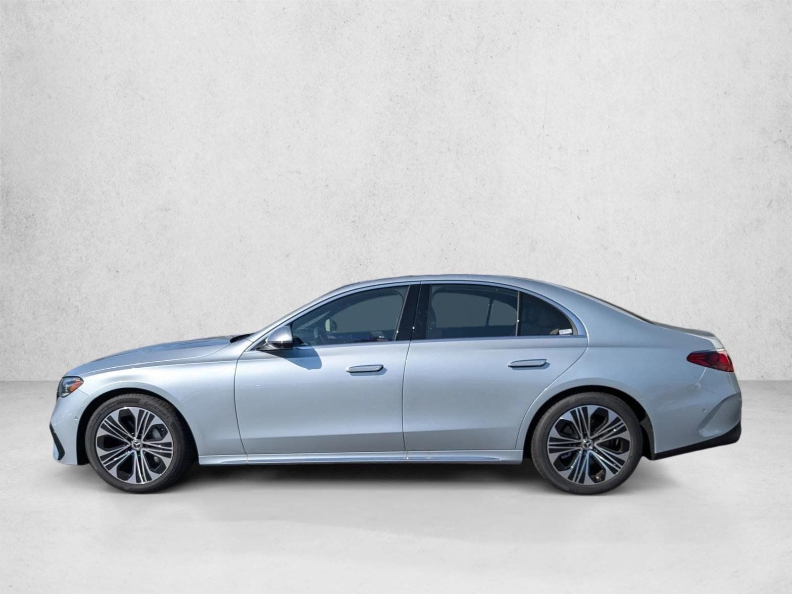 2026 Mercedes-Benz E-Class E350 - Photo 5
