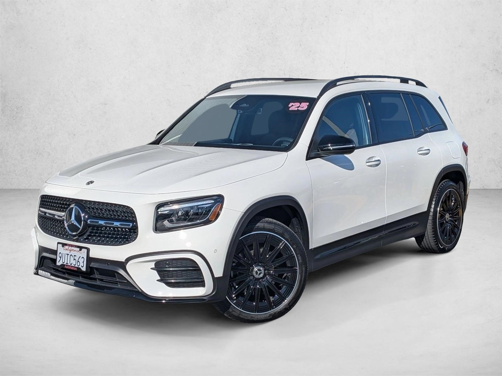 2025 Mercedes-Benz GLB Base's photo