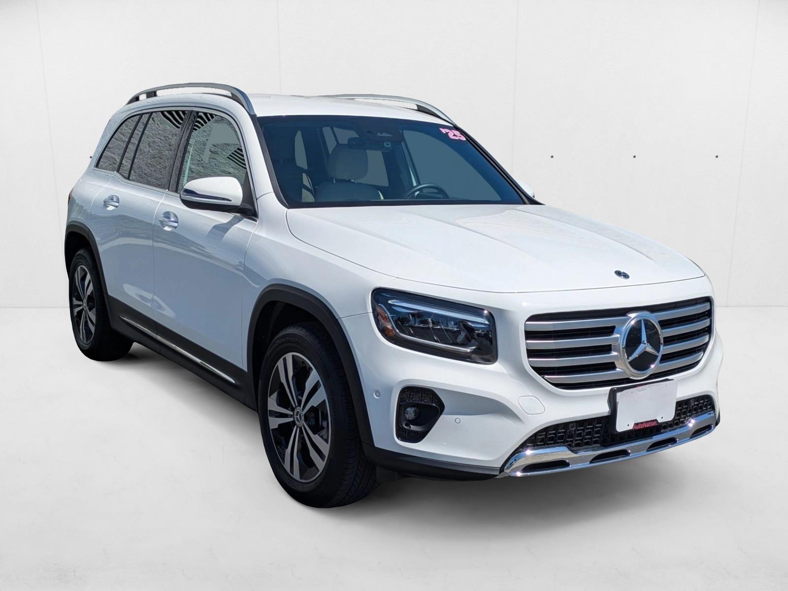 2025 Mercedes Benz GLB 250 photo 2