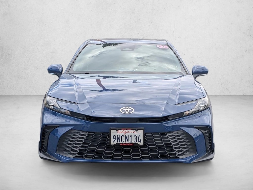 Used 2025 Toyota Camry SE Sedan