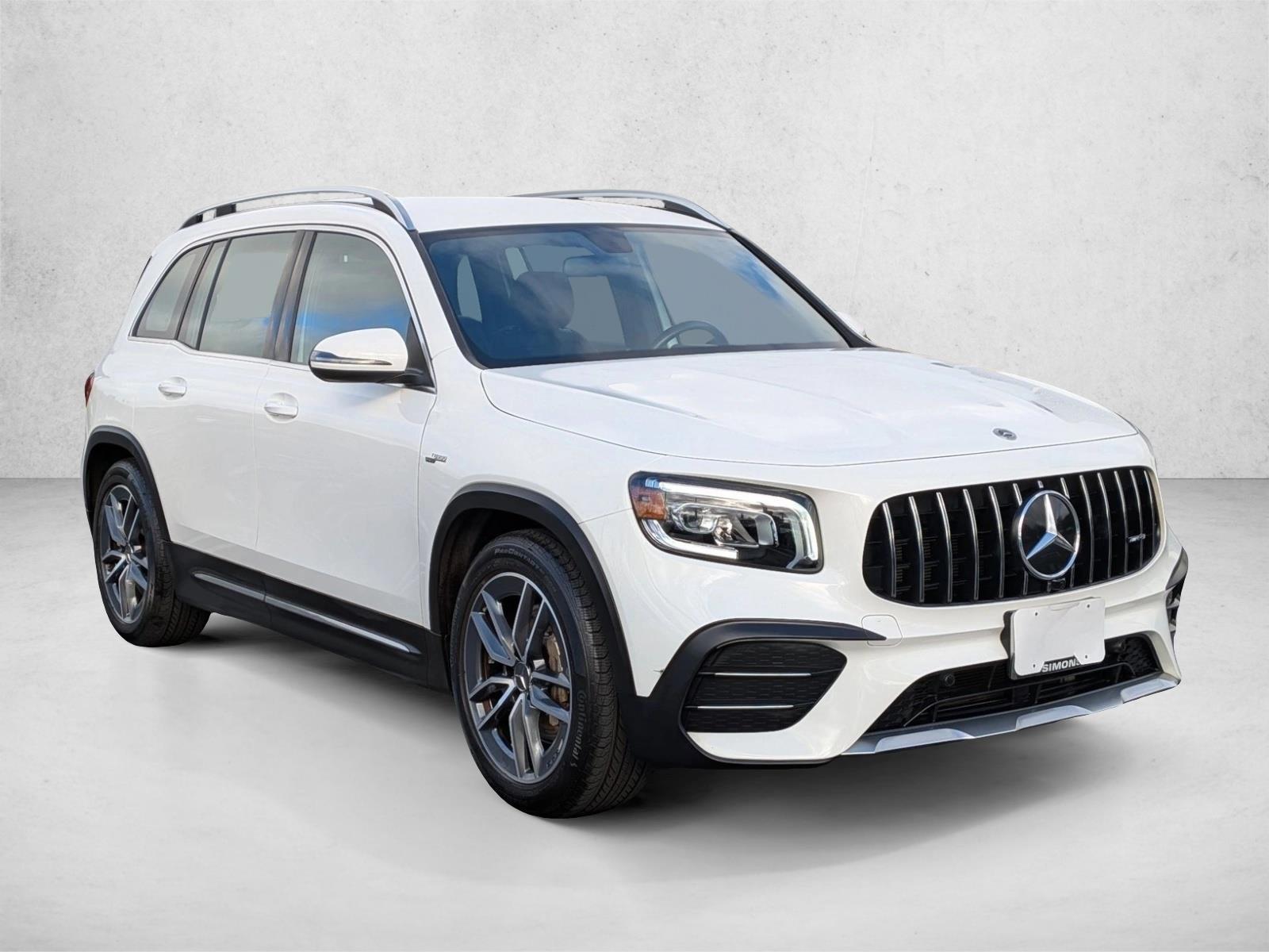 2022 Mercedes Benz GLB AMG 35 photo 2