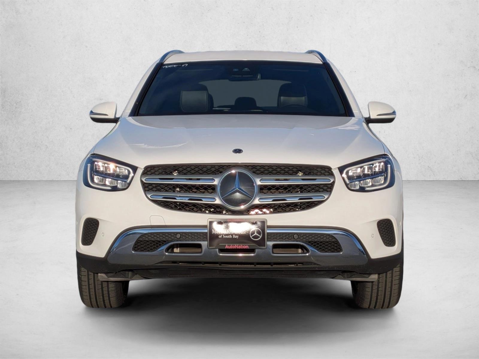 2022 Mercedes Benz GLC 300 photo 2