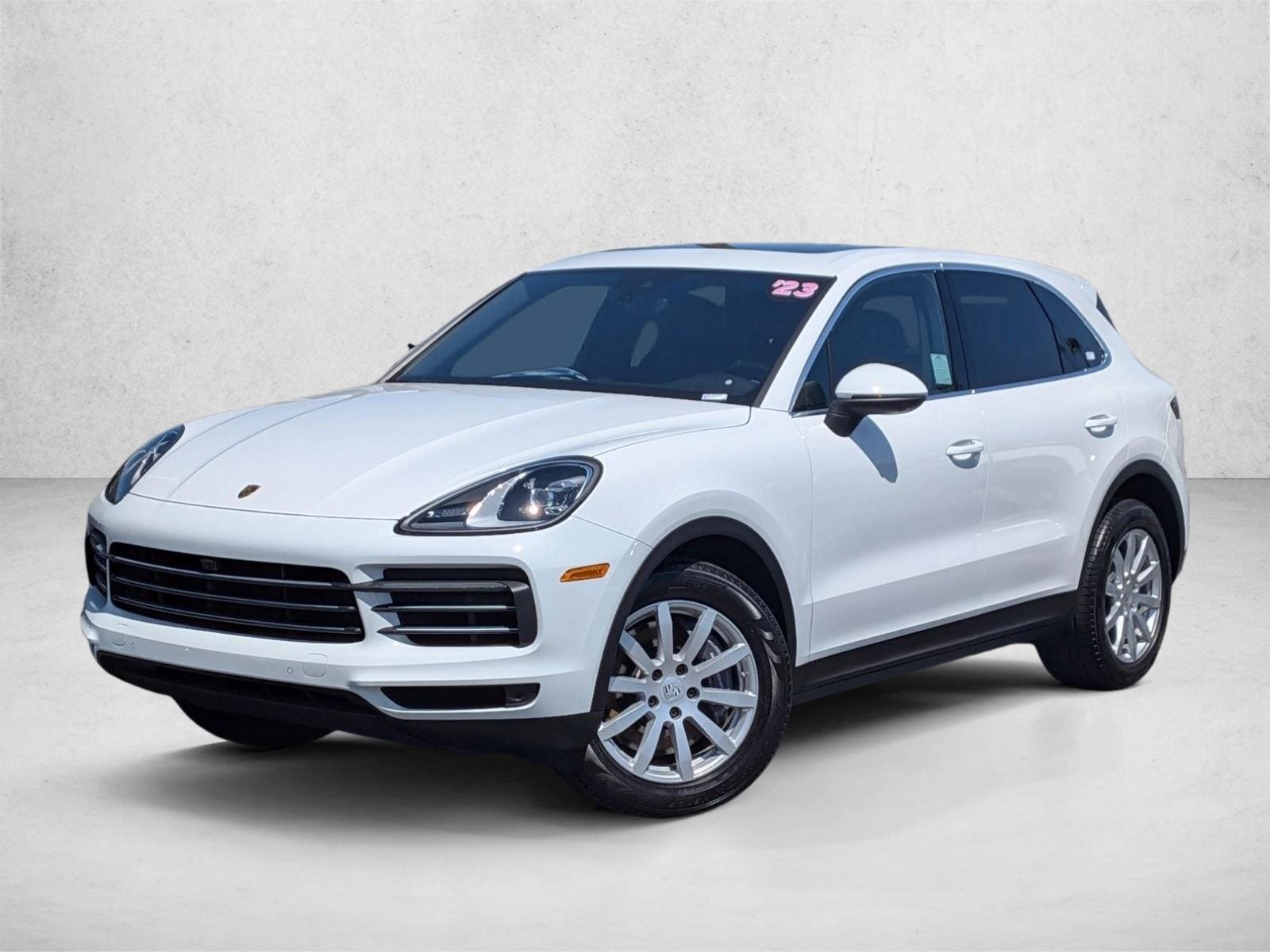 2023 Porsche Cayenne Platinum Edition's photo