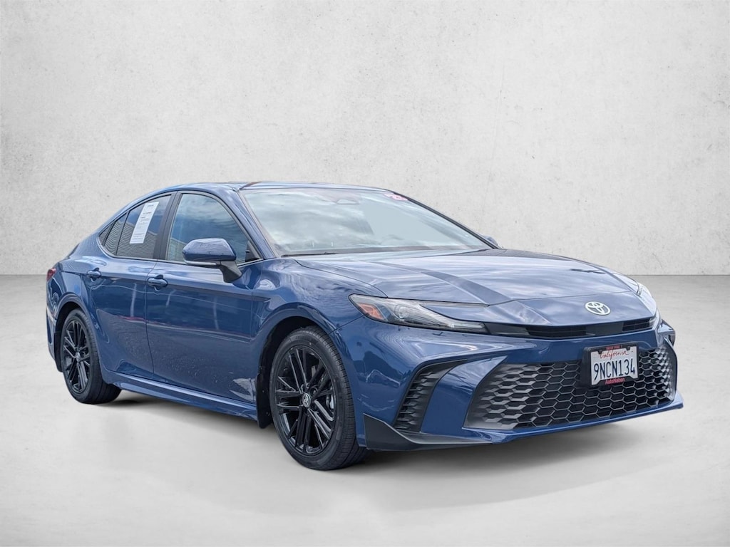 Used 2025 Toyota Camry SE Sedan