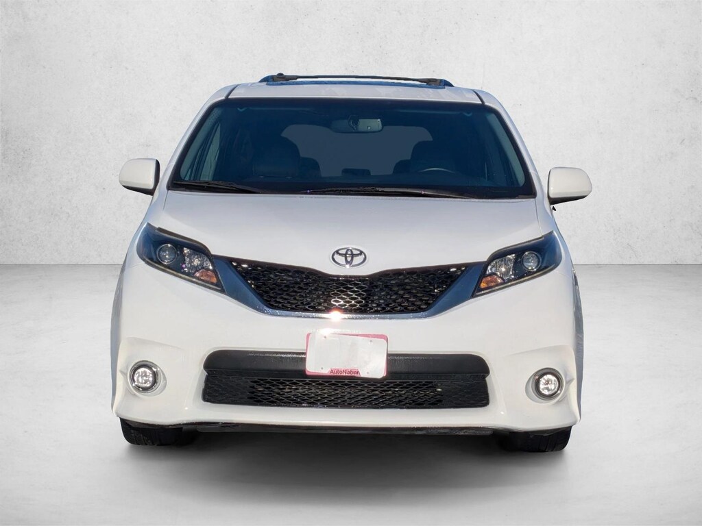 Used 2016 Toyota Sienna SE 8 Passenger Van