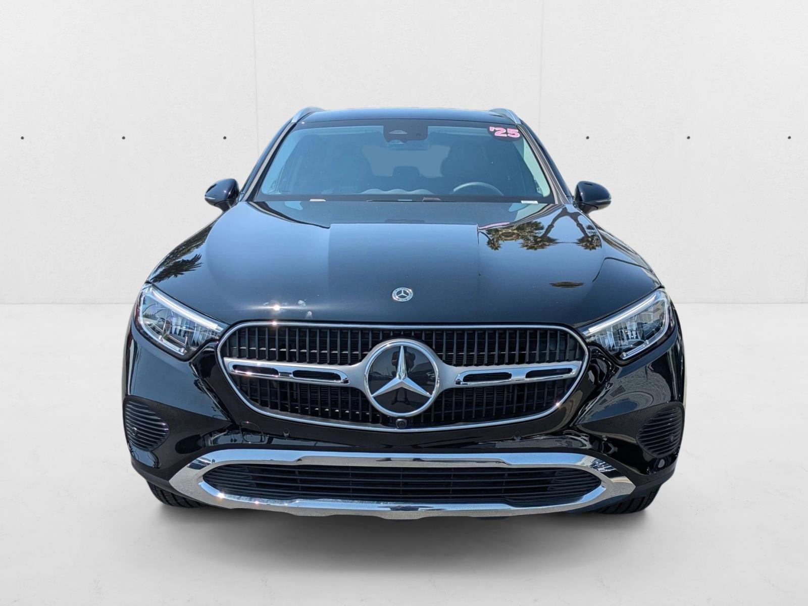 2025 Mercedes Benz GLC 350e 4MATIC photo 3