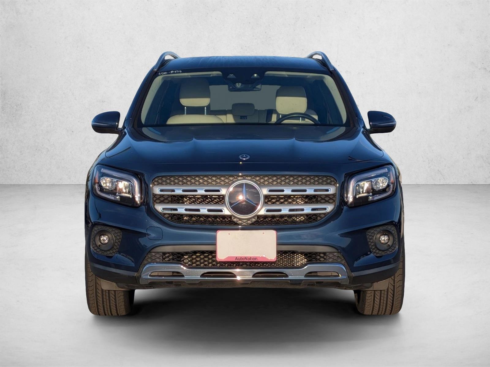 2022 Mercedes Benz GLB 250 photo 2