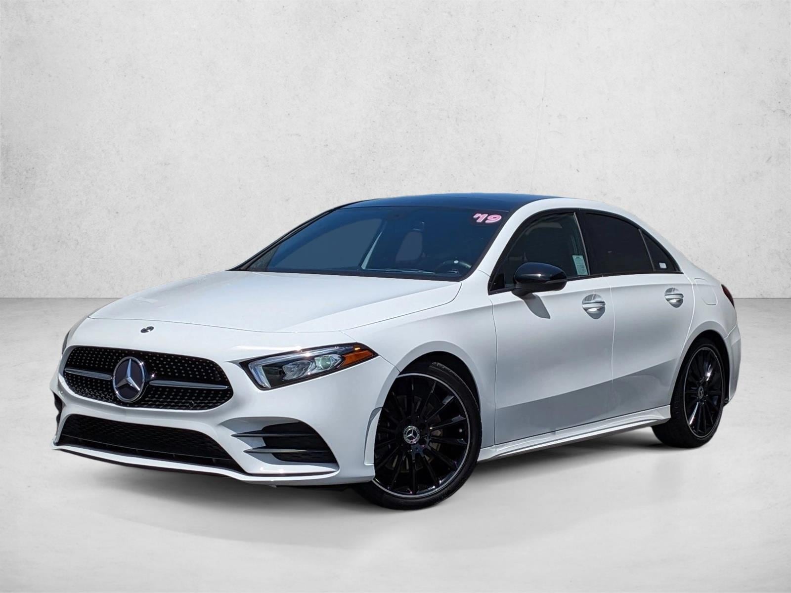 2019 Mercedes-Benz A-Class A220's photo