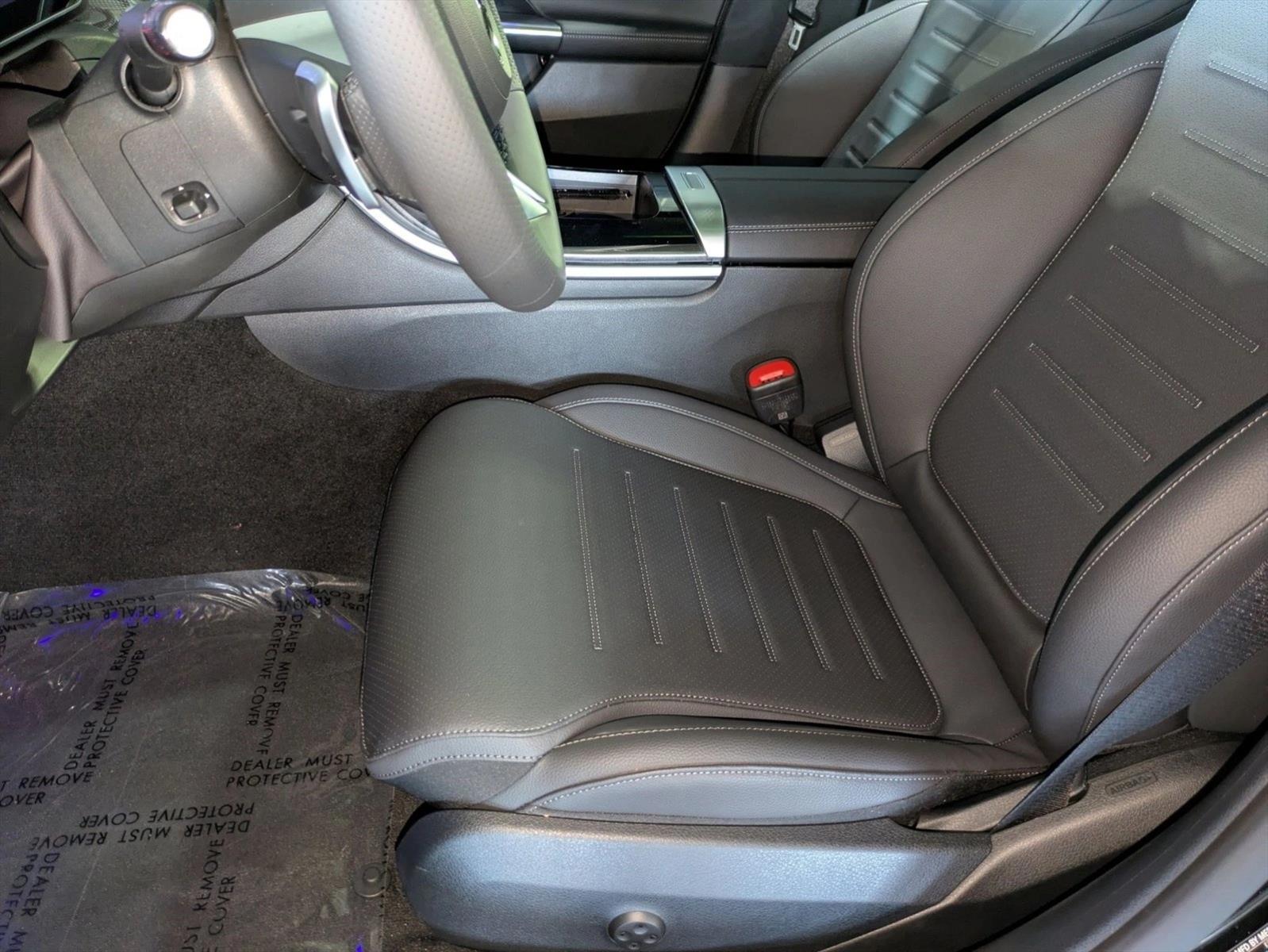 2025 Mercedes Benz C 300 Sedan photo 4