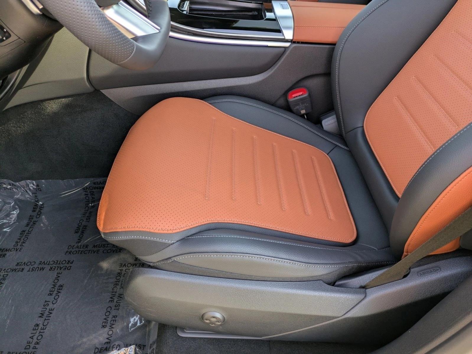 2026 Mercedes Benz GLC 300 photo 4