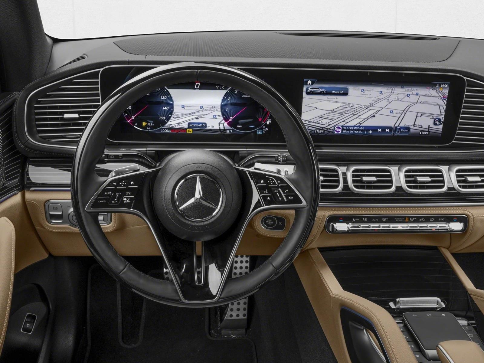 2025 Mercedes Benz GLS 580 4MATIC photo 3