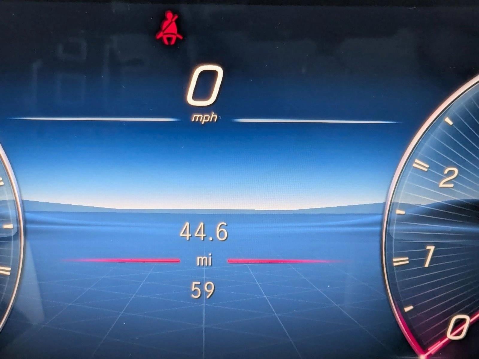 2025 Mercedes-Benz GLC AMG GLC43 - Photo 11