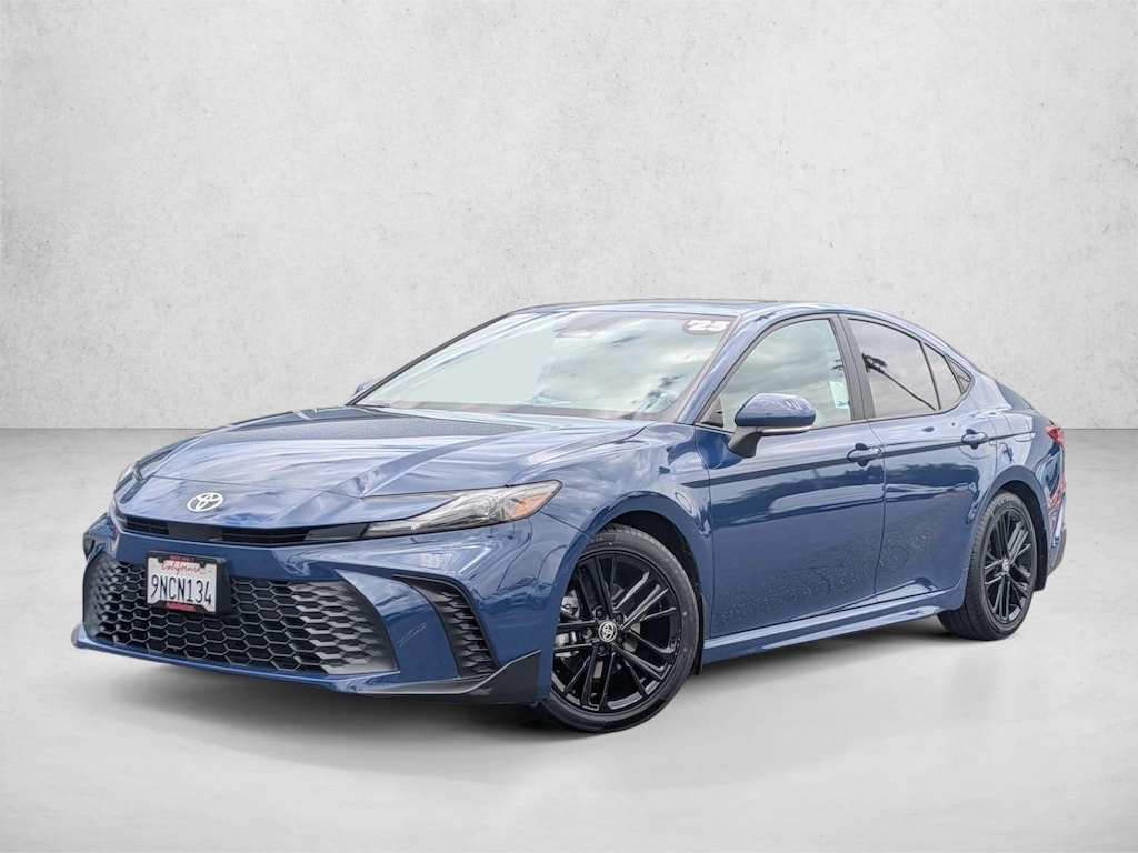 Used 2025 Toyota Camry SE Sedan