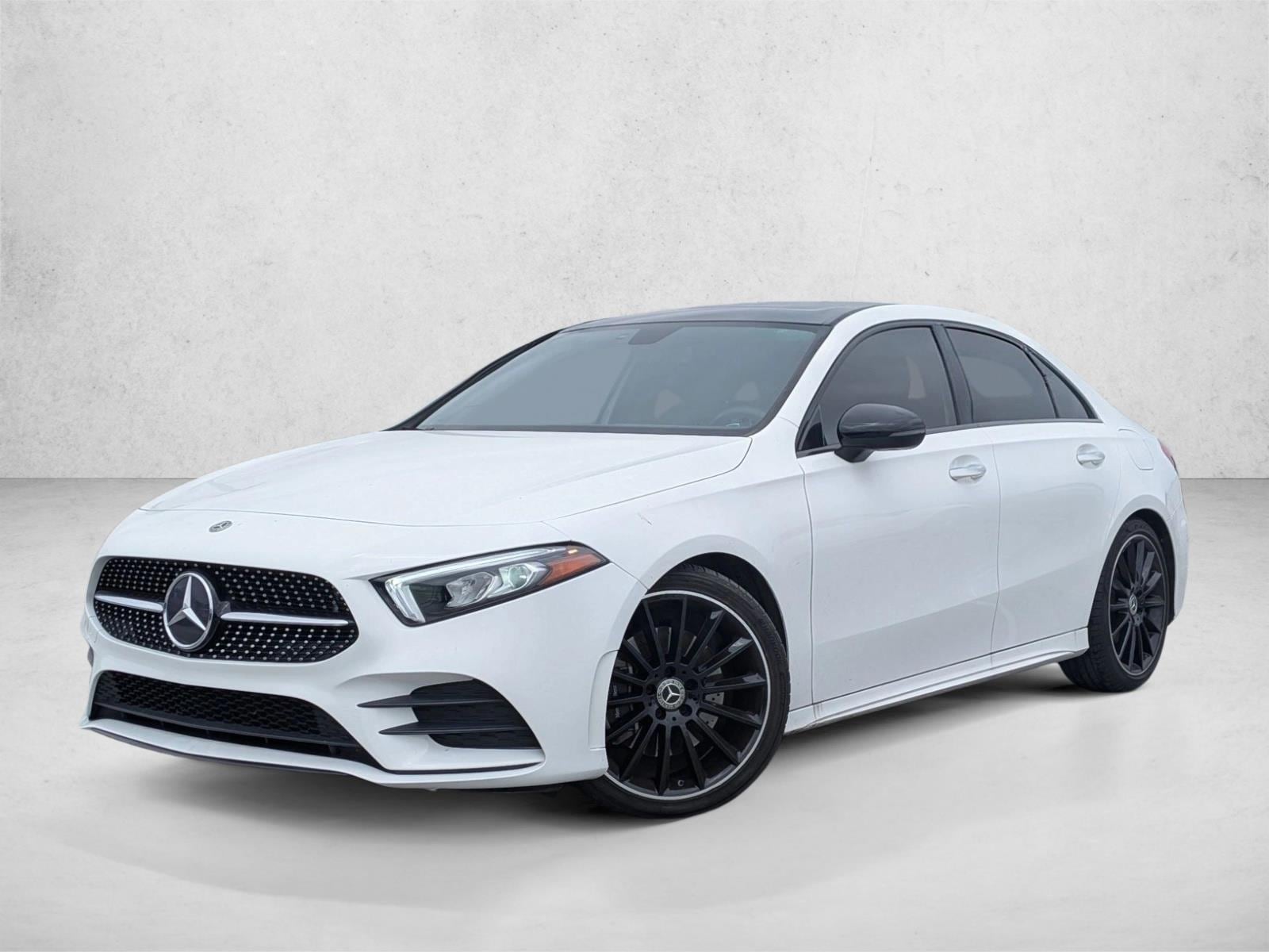 2019 Mercedes-Benz A-Class A220's photo